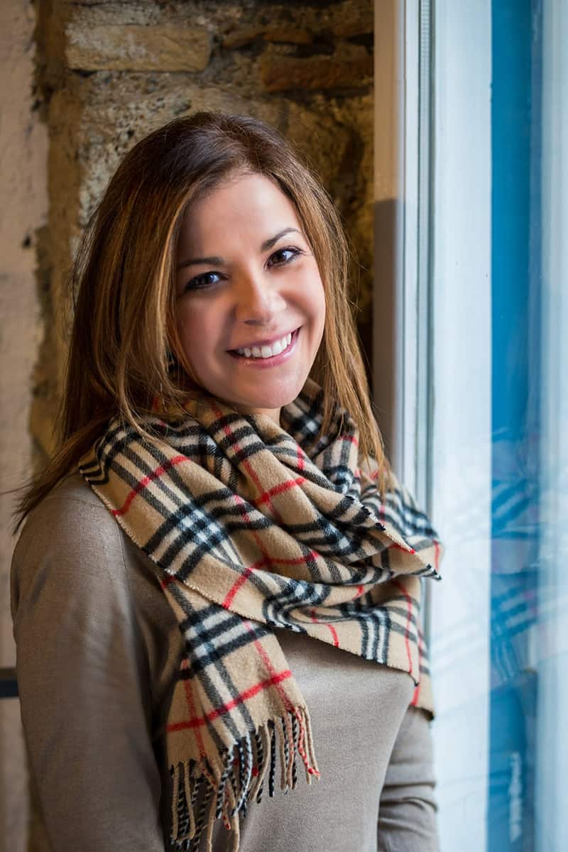 my-Honeymoon-Angeliki-Side-Portrait